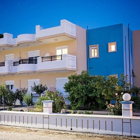 Nephele Apartments ファリラキ エクステリア 写真